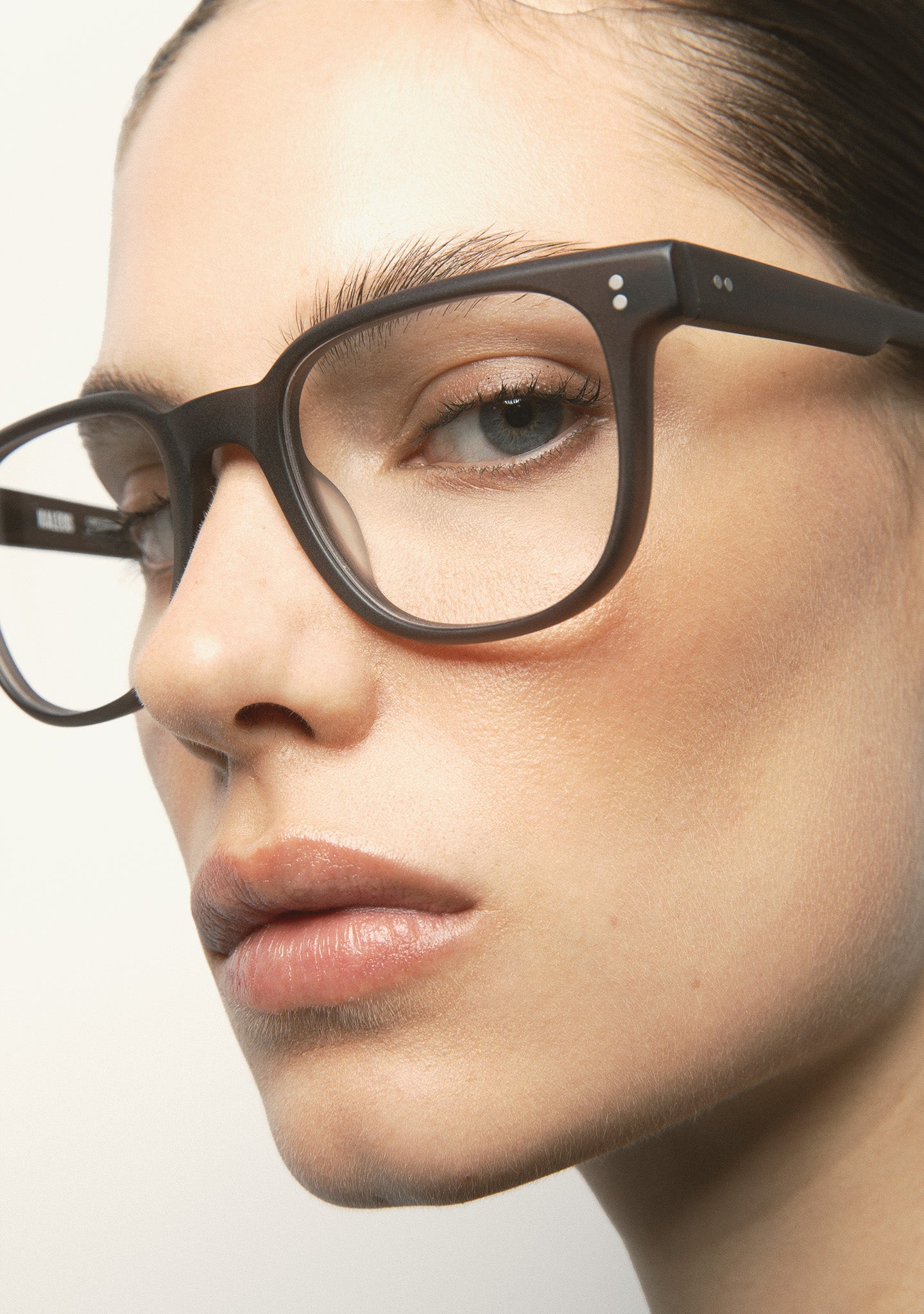 Stickell Milky Brown Matte