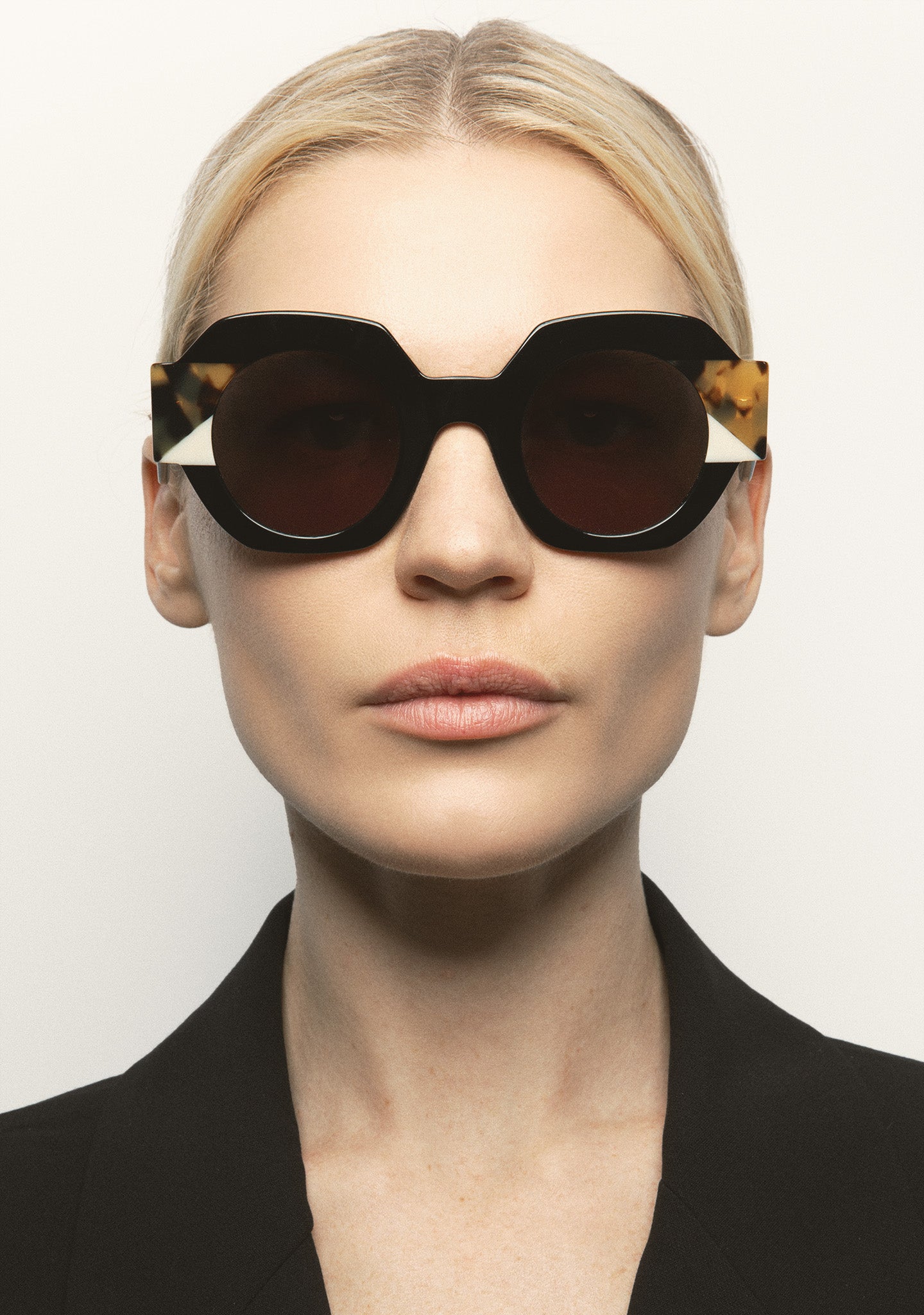 A043101 - A043101-11.jpg