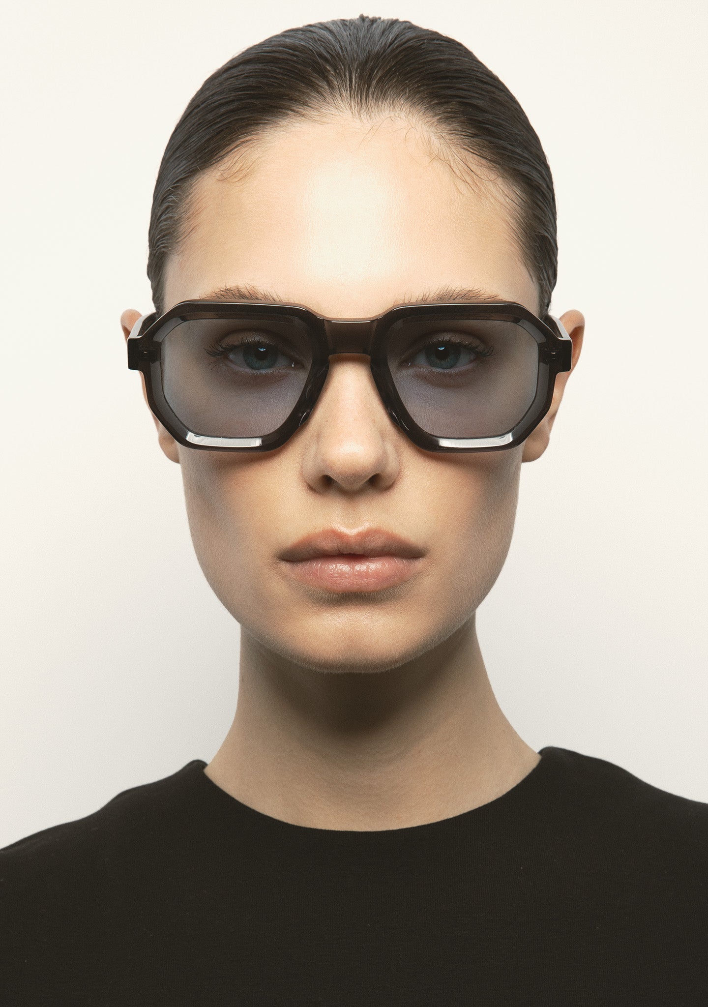 Pearce Crystal Dark Grey PHOTOCHROMIC
