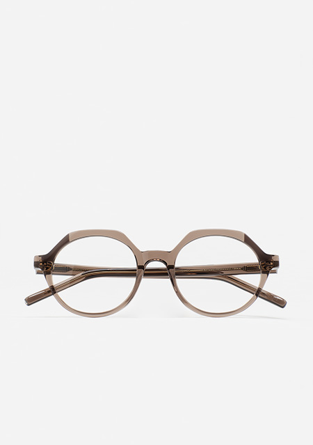 Eyeglasses woman