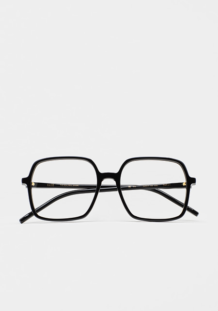 Eyeglasses woman